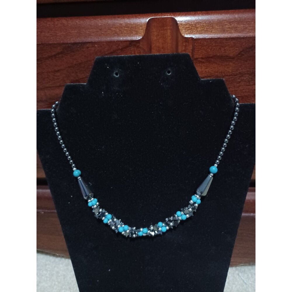 Vintage Hematite Star & Blue Stone Twist Necklace, 16"